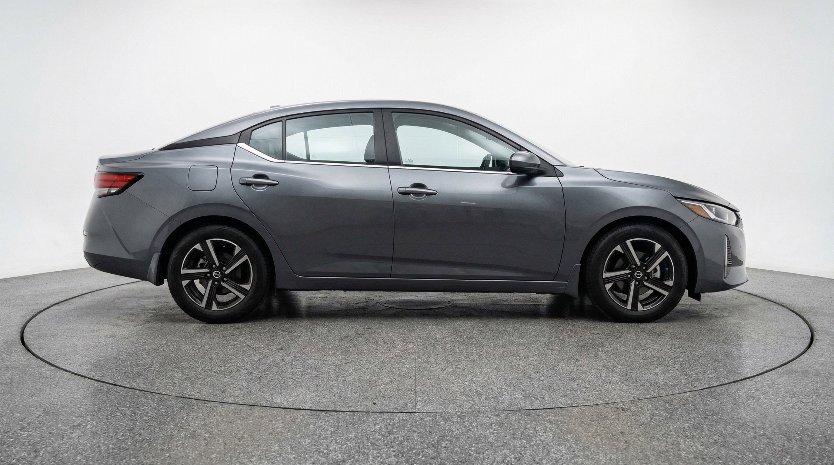 Used 2025 Nissan Sentra SV image 11