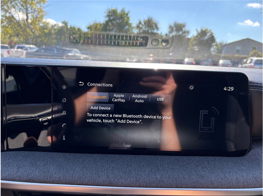 Used 2025 Nissan Kicks SV image 27