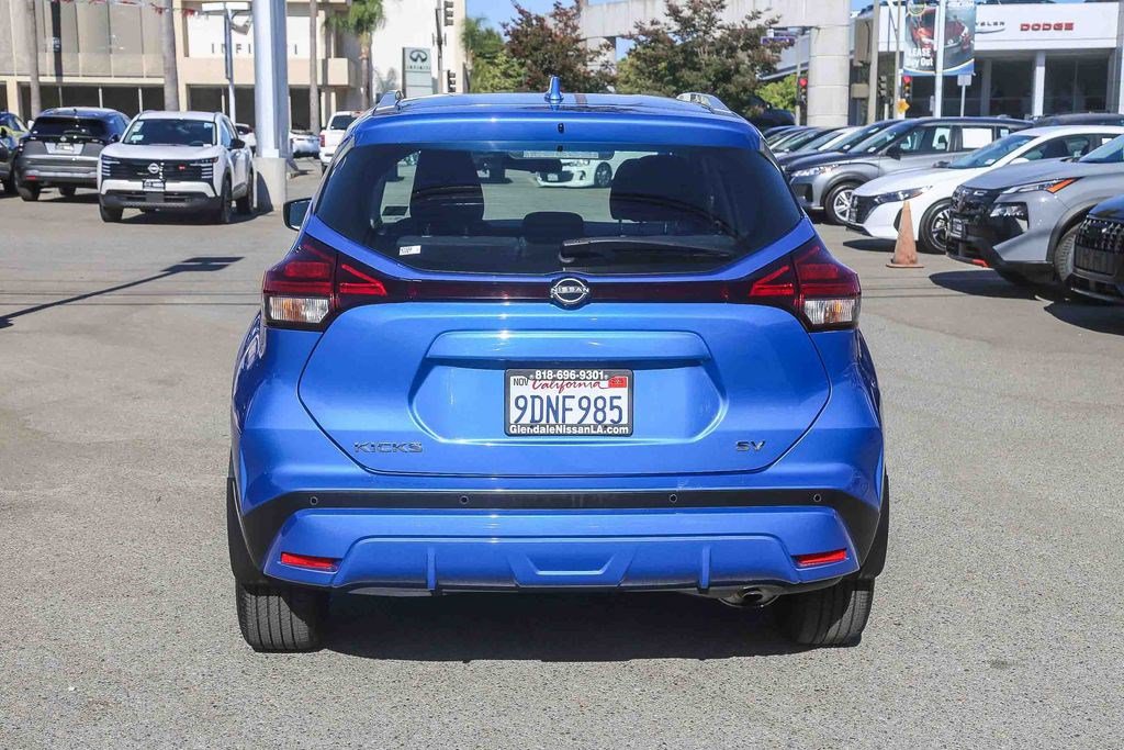 Used 2023 Nissan Kicks SV FWD image 7