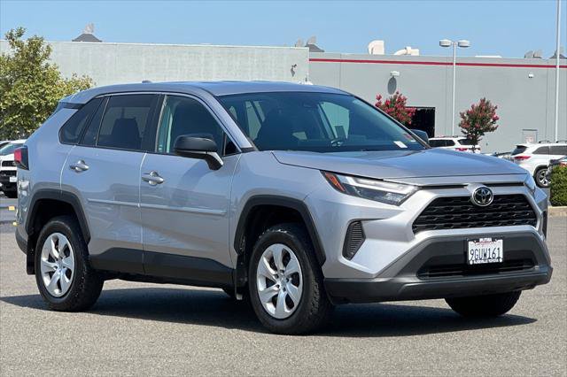 Certified 2023 Toyota RAV4 LE AWD/4WD image 5