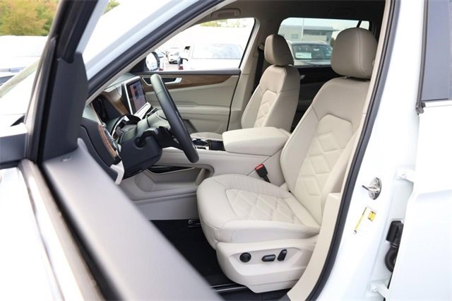 New 2026 Volkswagen Atlas SE image 10