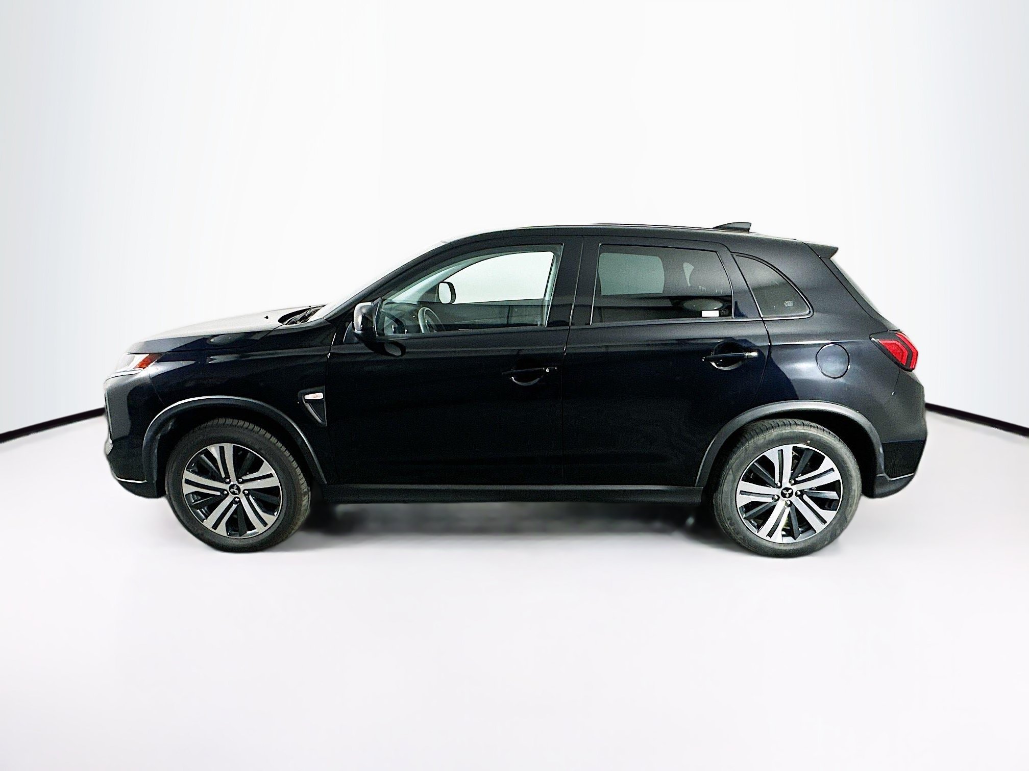 Used 2024 Mitsubishi Outlander Sport ES AWD/4WD image 4