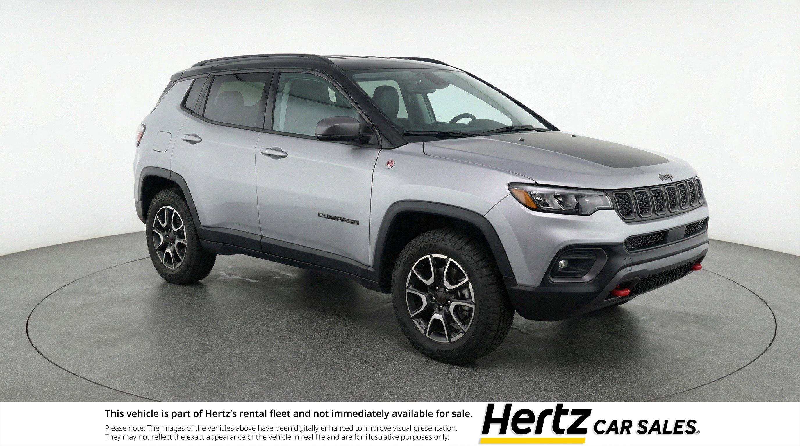 Used 2025 Jeep Compass Trailhawk image 1