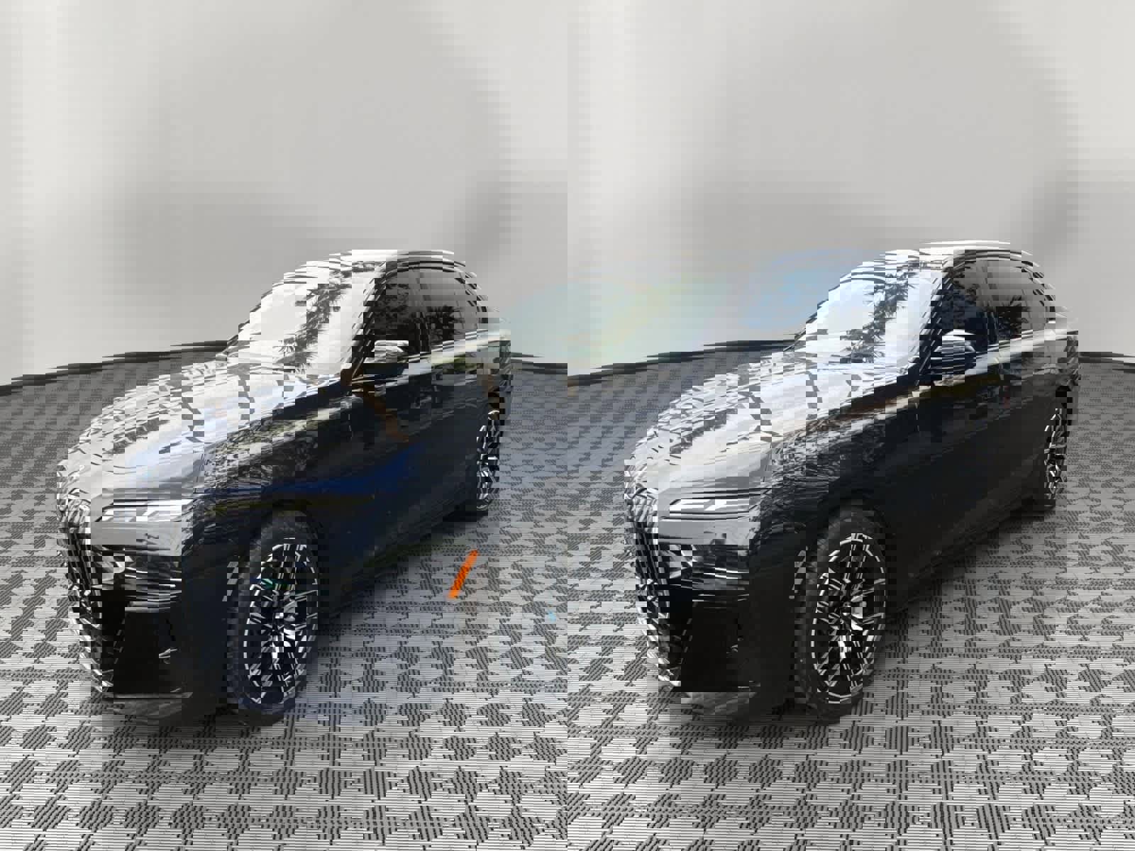 Certified 2023 BMW 760i xDrive AWD/4WD image 7