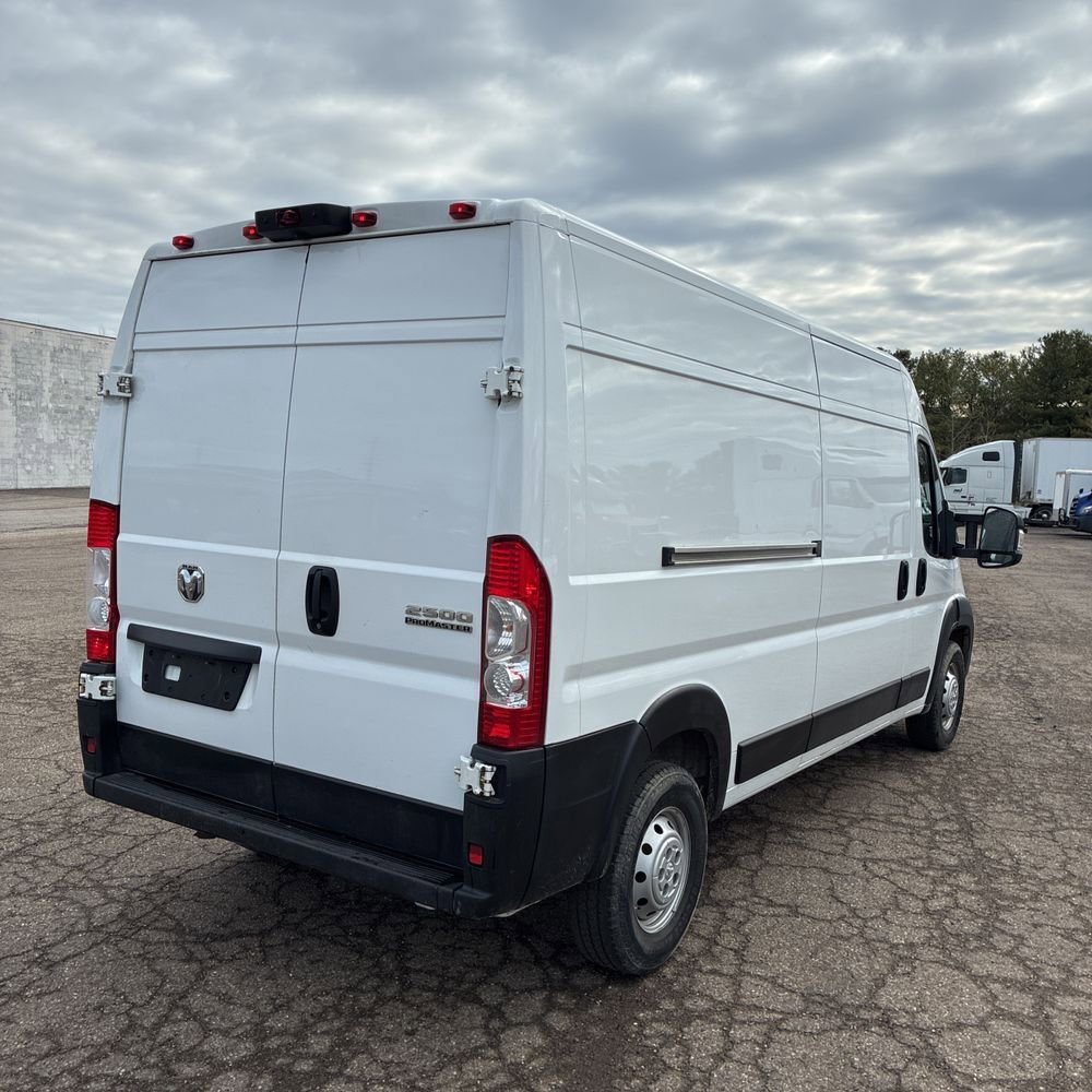Used 2023 RAM ProMaster 2500 FWD image 3