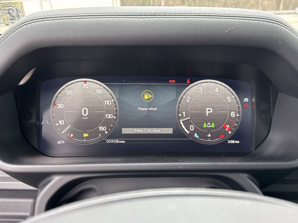 New 2025 Land Rover Defender 110 X-Dynamic SE image 17