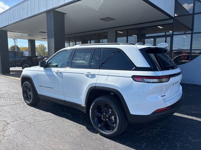 New 2025 Jeep Grand Cherokee Limited w/ Black Appearance Package image 6