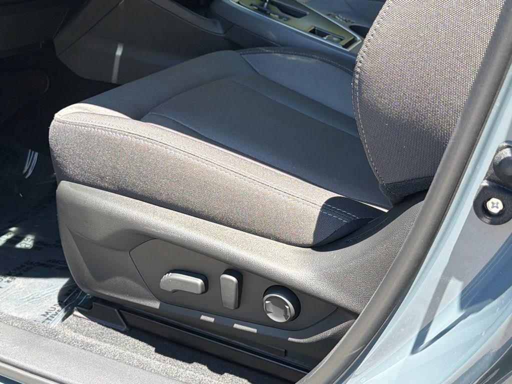 Certified 2025 Subaru Crosstrek 2.5i Premium AWD/4WD image 29