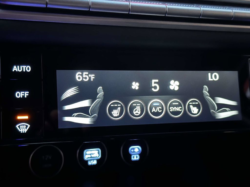 Used 2026 Genesis G70 2.5T AWD/4WD image 33