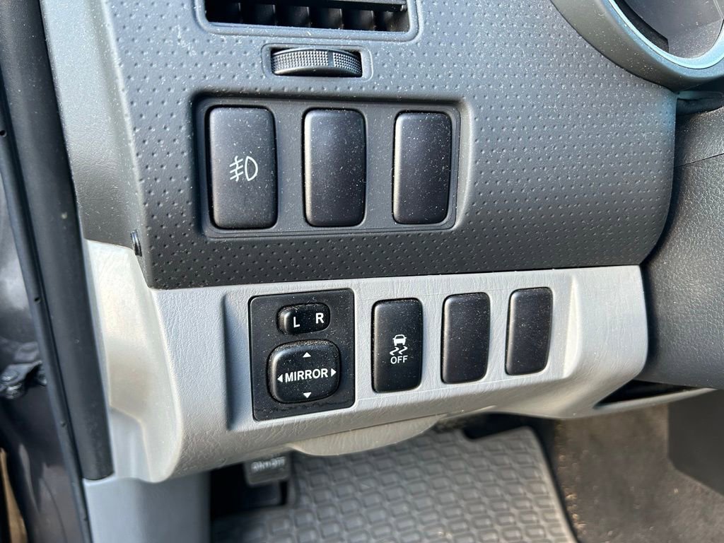 Used 2015 Toyota Tacoma PreRunner w/ SR5 Package RWD image 17