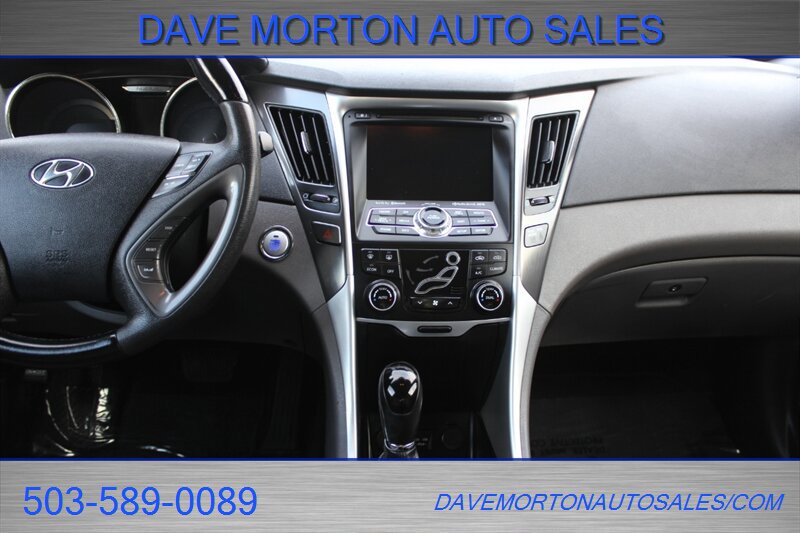 Used 2012 Hyundai Sonata Hybrid w/ Ultimate Pkg image 13