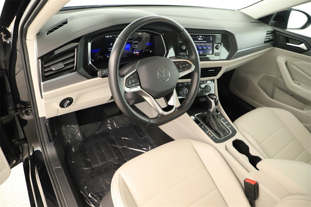 Used 2023 Volkswagen Jetta SE image 15