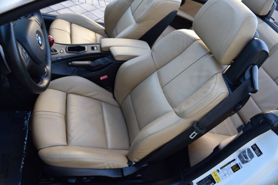 Used 2011 BMW M3 Convertible RWD image 47