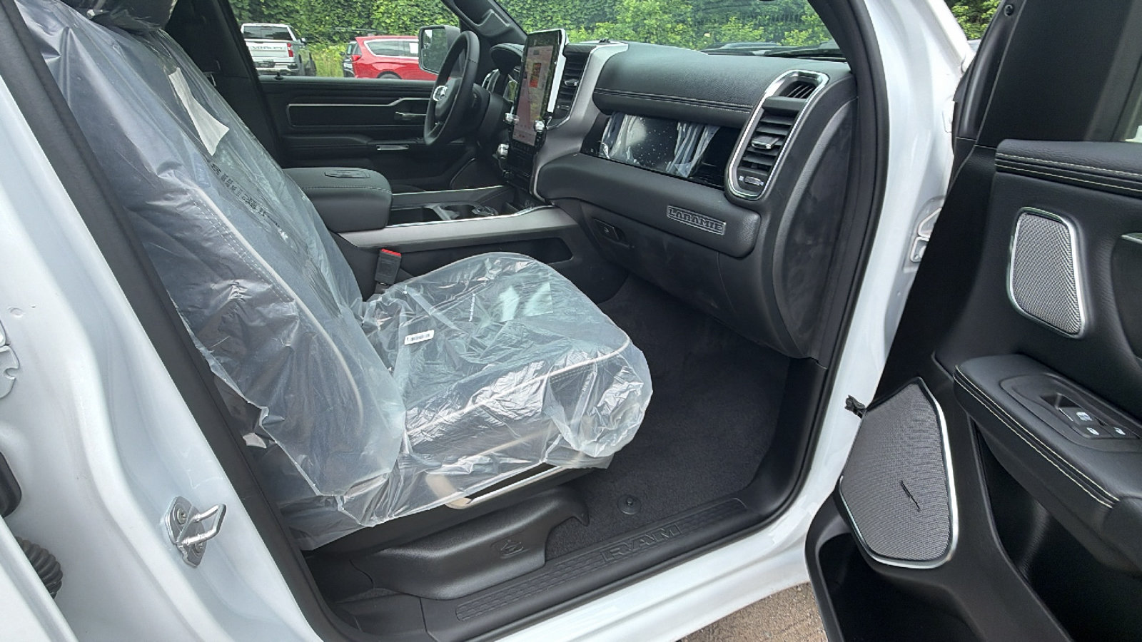Used 2025 RAM 1500 Laramie w/ Night Edition AWD/4WD image 16