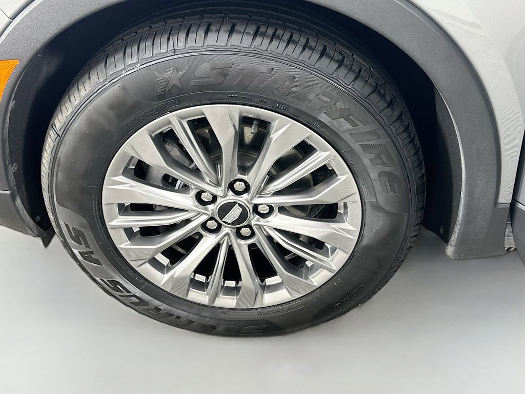 Used 2024 Cadillac XT4 Premium Luxury image 30