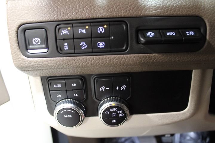 Used 2024 GMC Yukon XL Denali AWD/4WD image 40