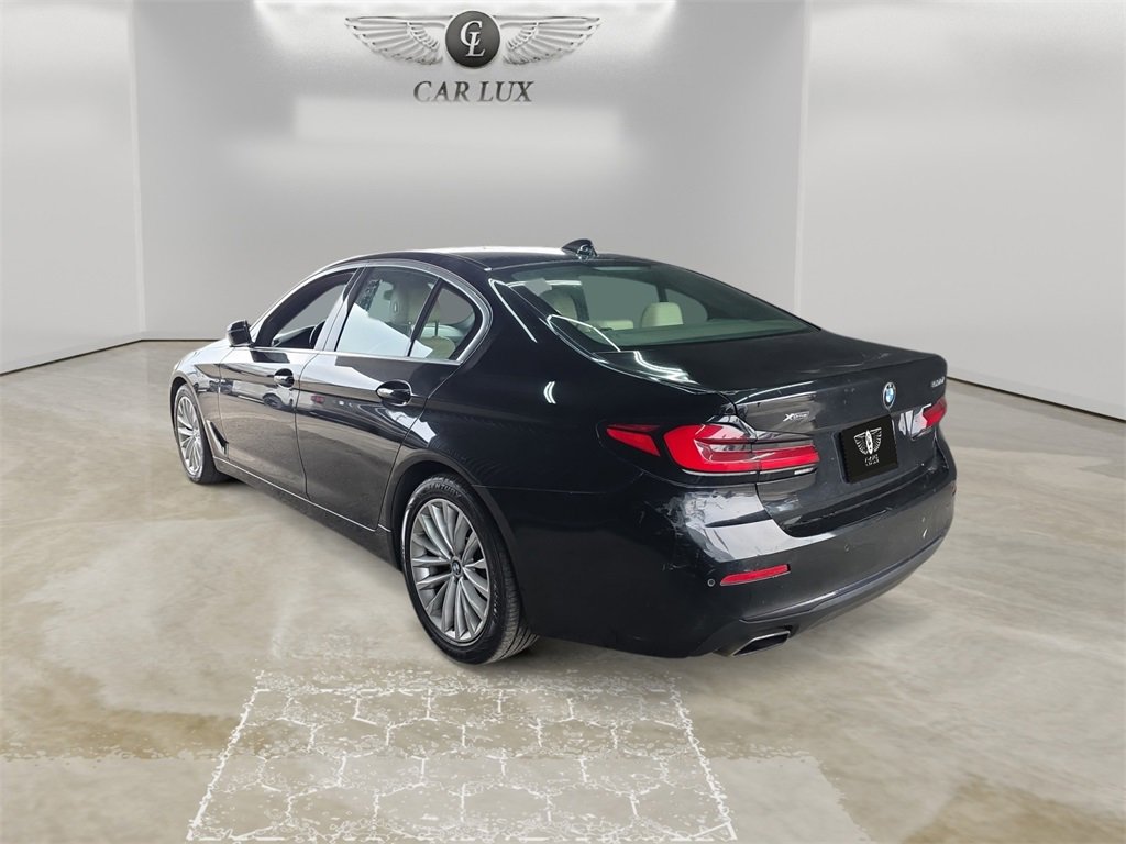Used 2021 BMW 530i xDrive w/ Convenience Package image 3