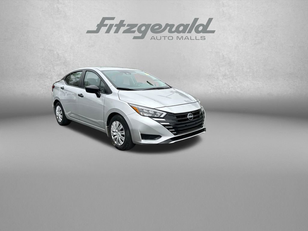 Used 2025 Nissan Versa S w/ Trunk Package FWD image 1