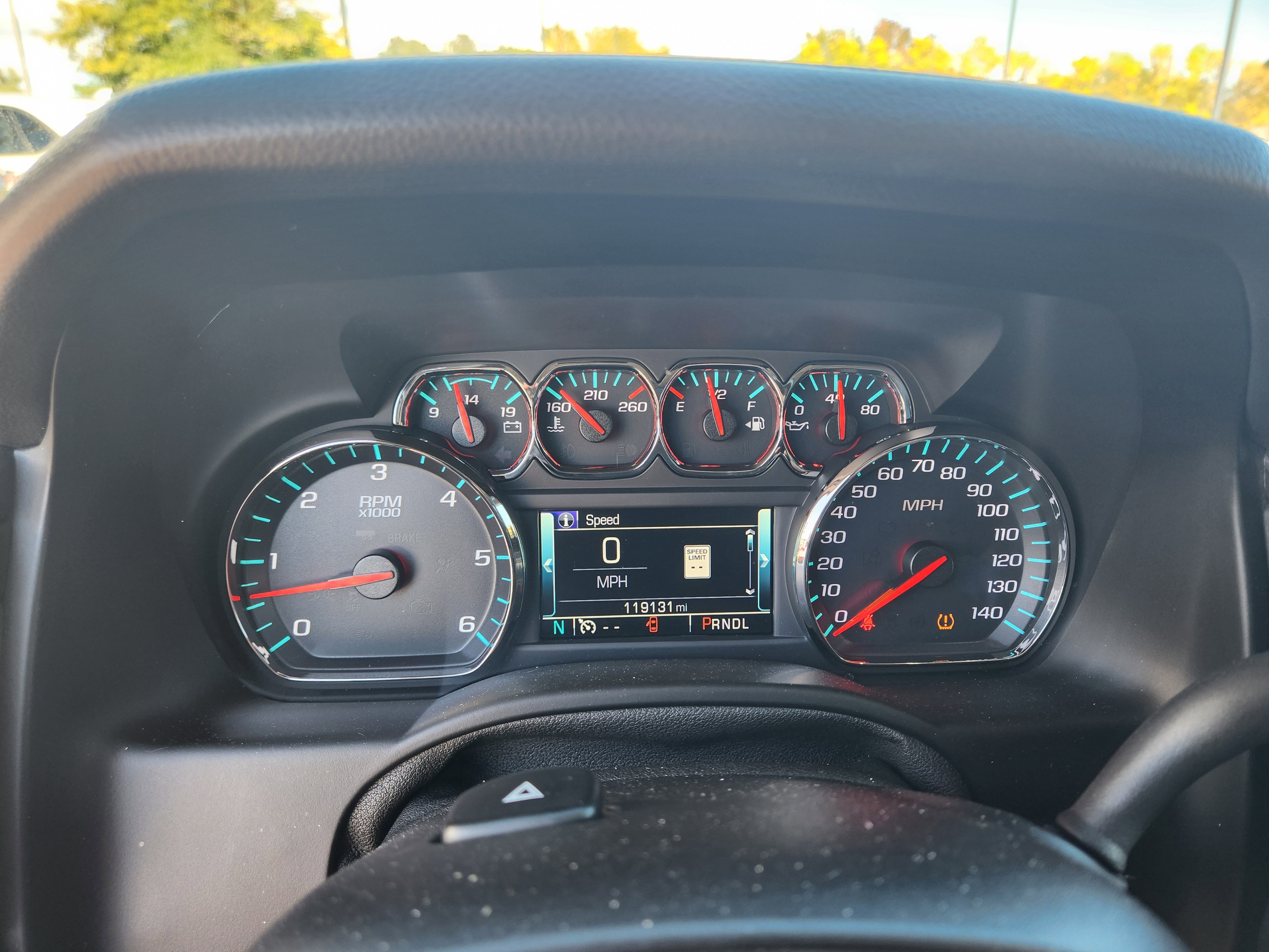 Used 2017 GMC Yukon SLT image 11