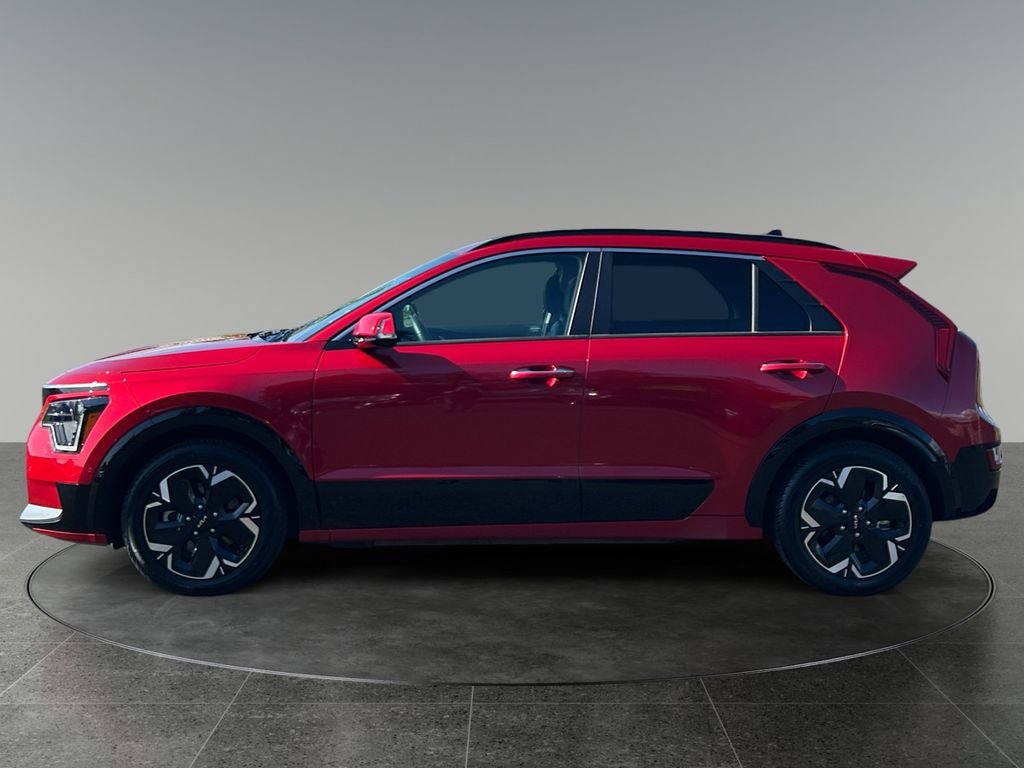 Used 2023 Kia Niro Wave w/ Wave Preserve Package FWD image 6
