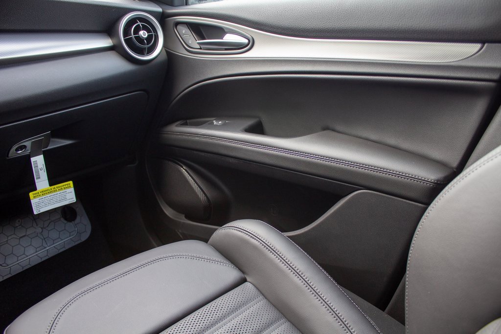 New 2025 Alfa Romeo Stelvio Sprint w/ Veloce Package image 20