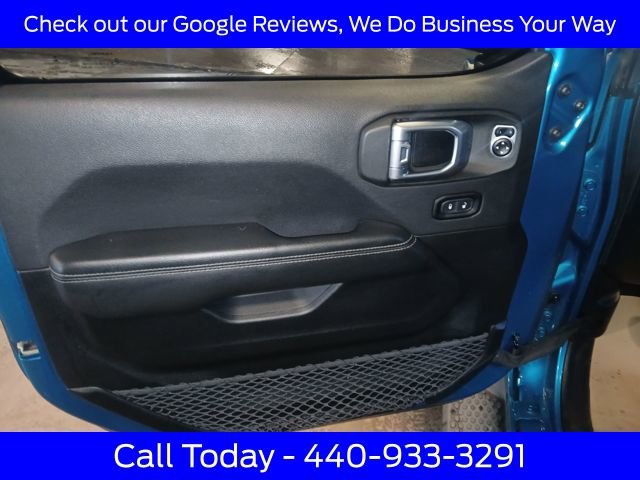 Used 2020 Jeep Wrangler Unlimited Sahara image 29