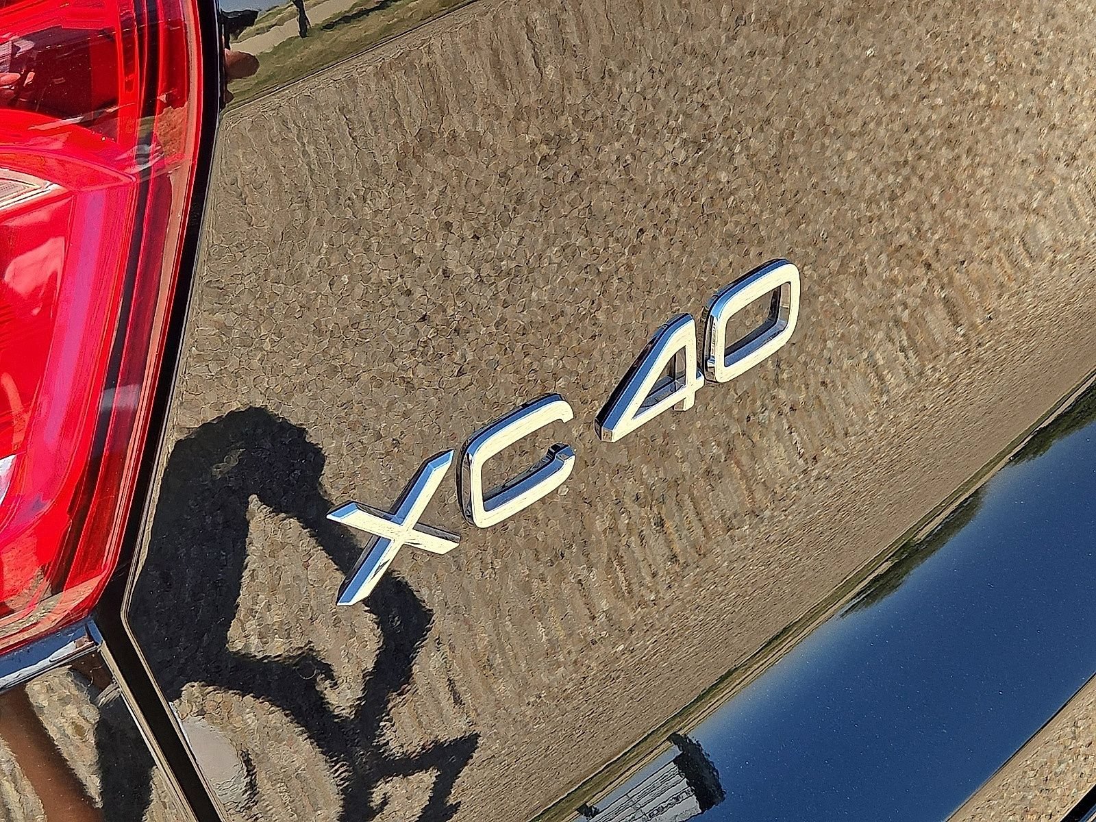 Certified 2026 Volvo XC40 B5 Plus AWD/4WD image 11