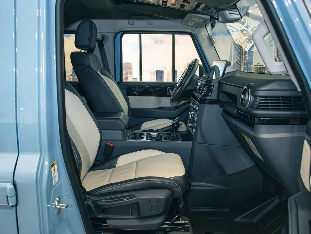 Used 2025 INEOS Grenadier Station Wagon AWD/4WD image 21