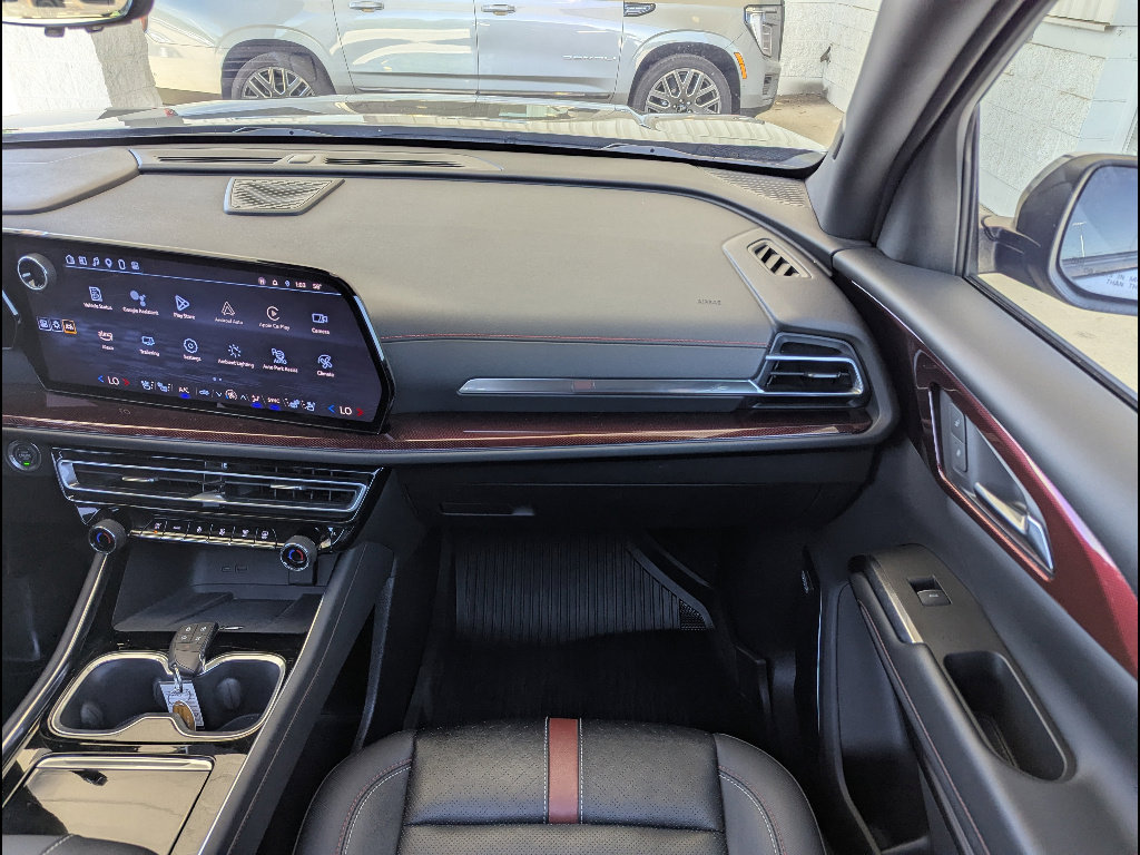 Used 2024 Chevrolet Traverse RS AWD/4WD image 4
