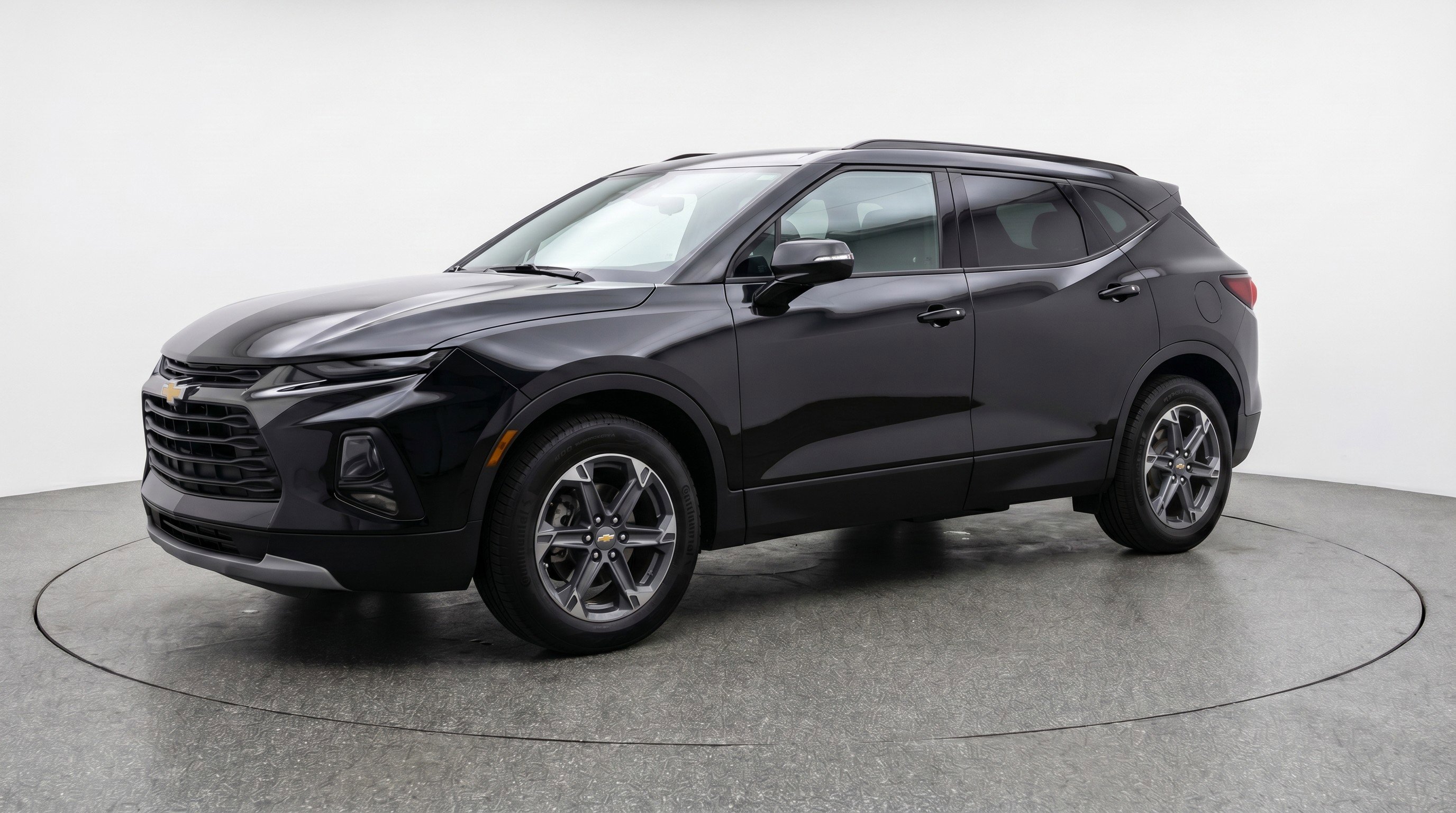 Used 2025 Chevrolet Blazer LT FWD image 3