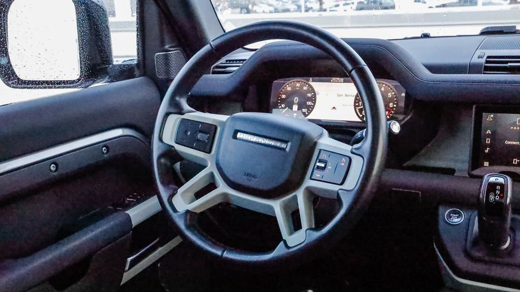 Used 2023 Land Rover Defender 90 S image 18