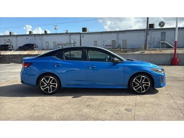Used 2025 Nissan Sentra SR FWD image 7
