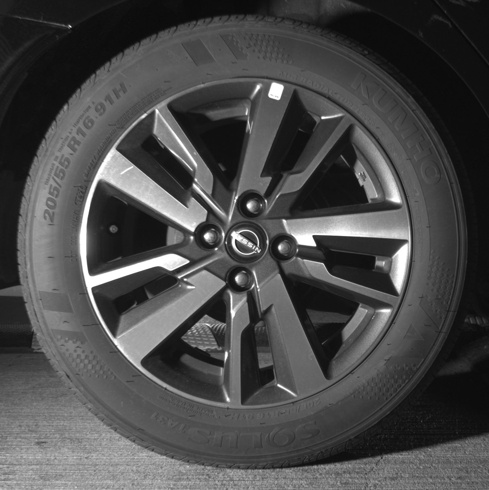 Used 2025 Nissan Versa SV image 15