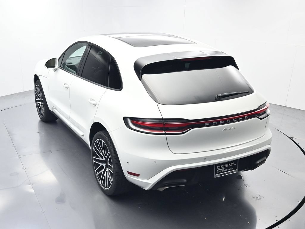 Certified 2024 Porsche Macan AWD/4WD image 37
