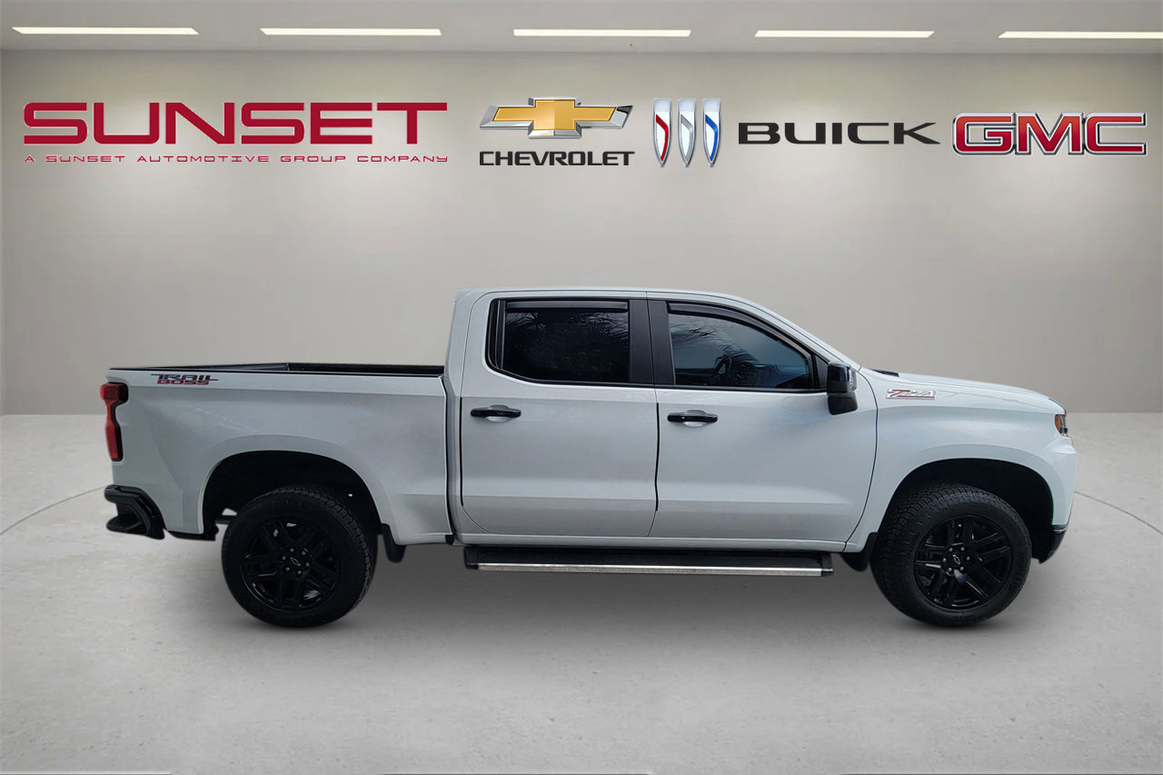 Certified 2022 Chevrolet Silverado 1500 LT Trail Boss w/ Safety Package AWD/4WD image 3