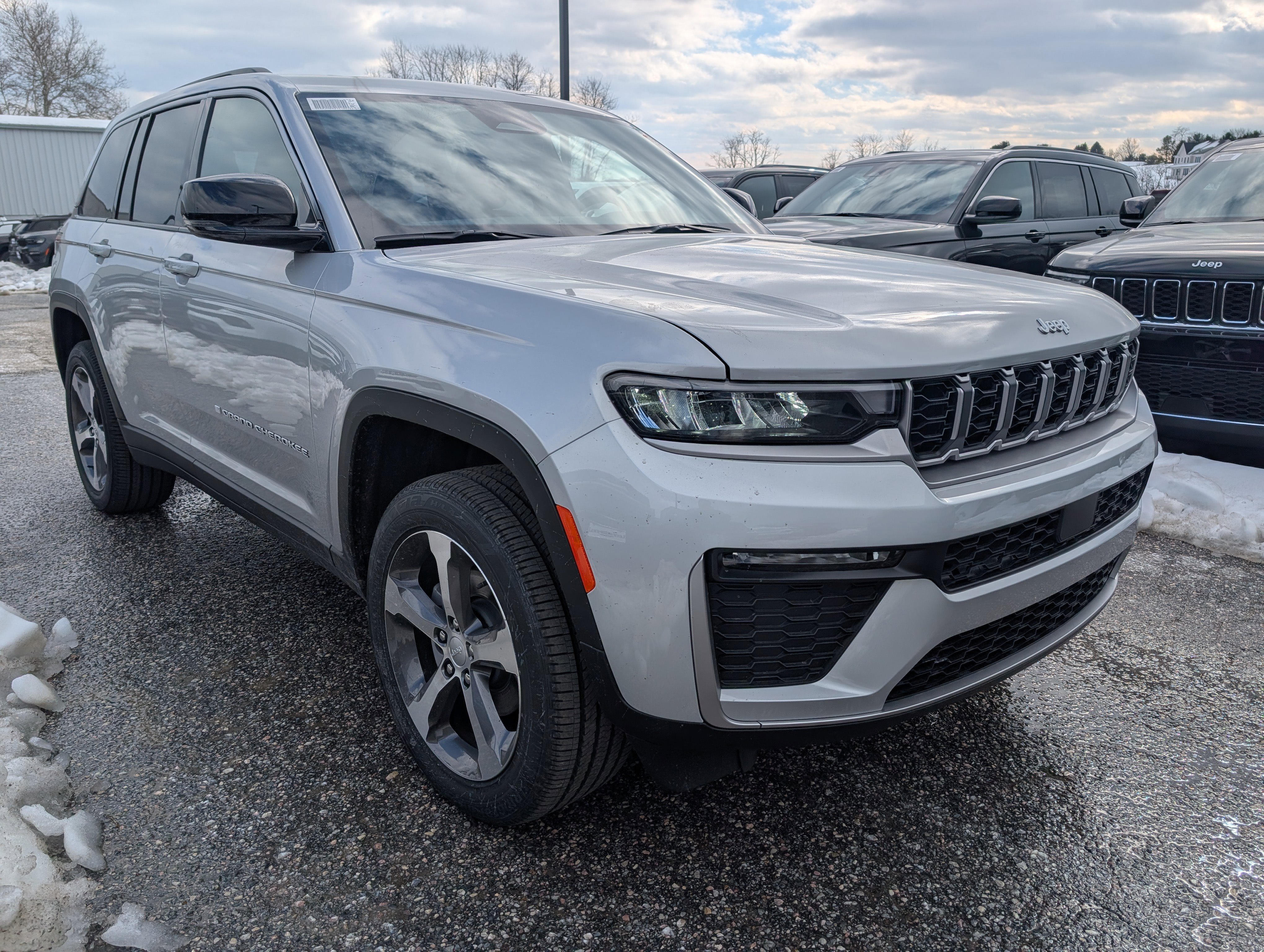 New 2026 Jeep Grand Cherokee Limited image 4