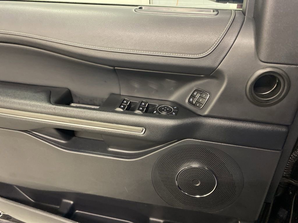 Used 2024 Ford Expedition Max XLT image 25