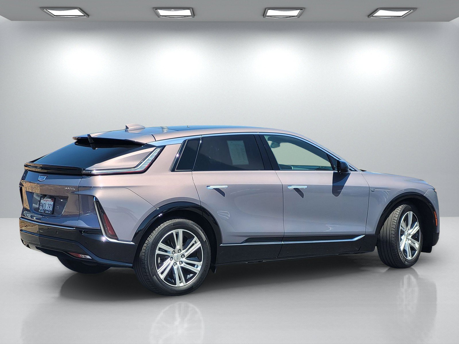 Certified 2024 Cadillac Lyriq Tech AWD/4WD image 4