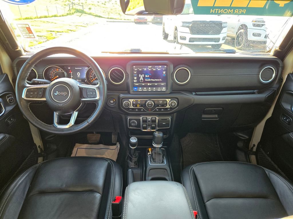 Used 2020 Jeep Gladiator Overland AWD/4WD image 17