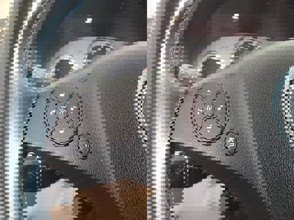 Used 2010 Mercedes-Benz GLK 350 4MATIC image 15