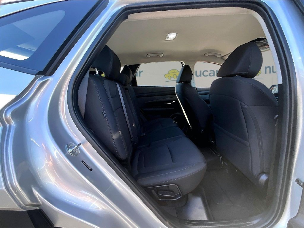 Used 2025 Hyundai Tucson SE AWD/4WD image 15