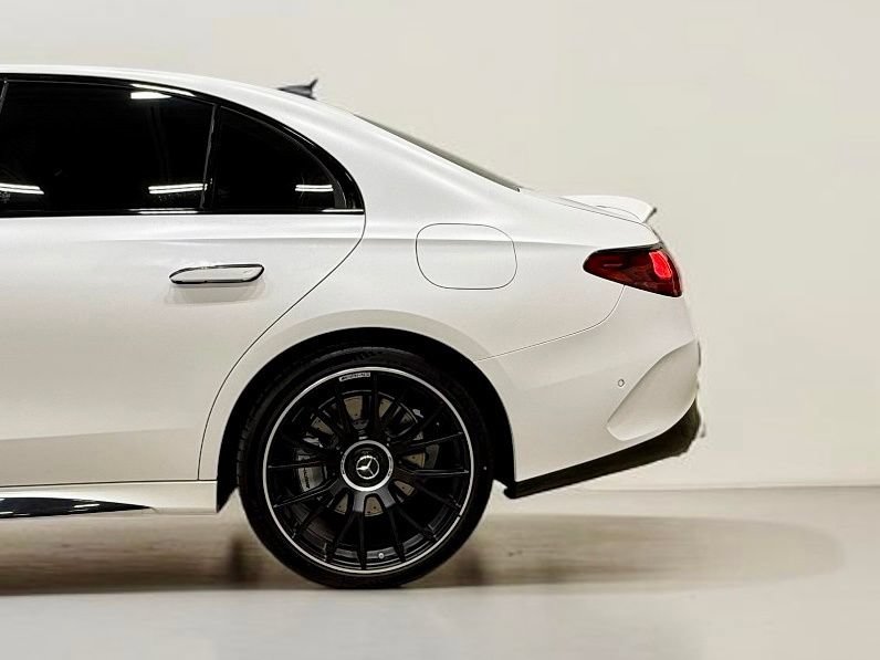 Used 2025 Mercedes-Benz E 53 AMG e 4MATIC Sedan image 22