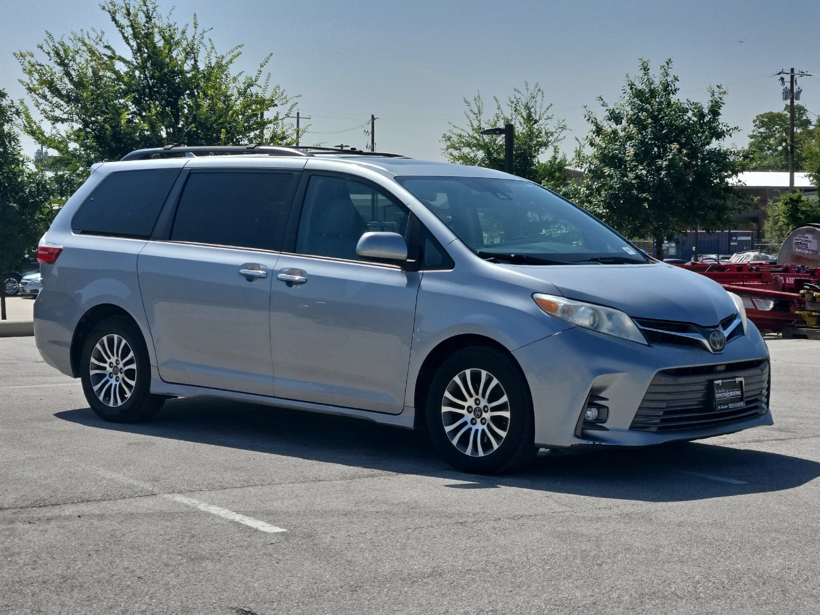 Used 2018 Toyota Sienna XLE FWD image 7