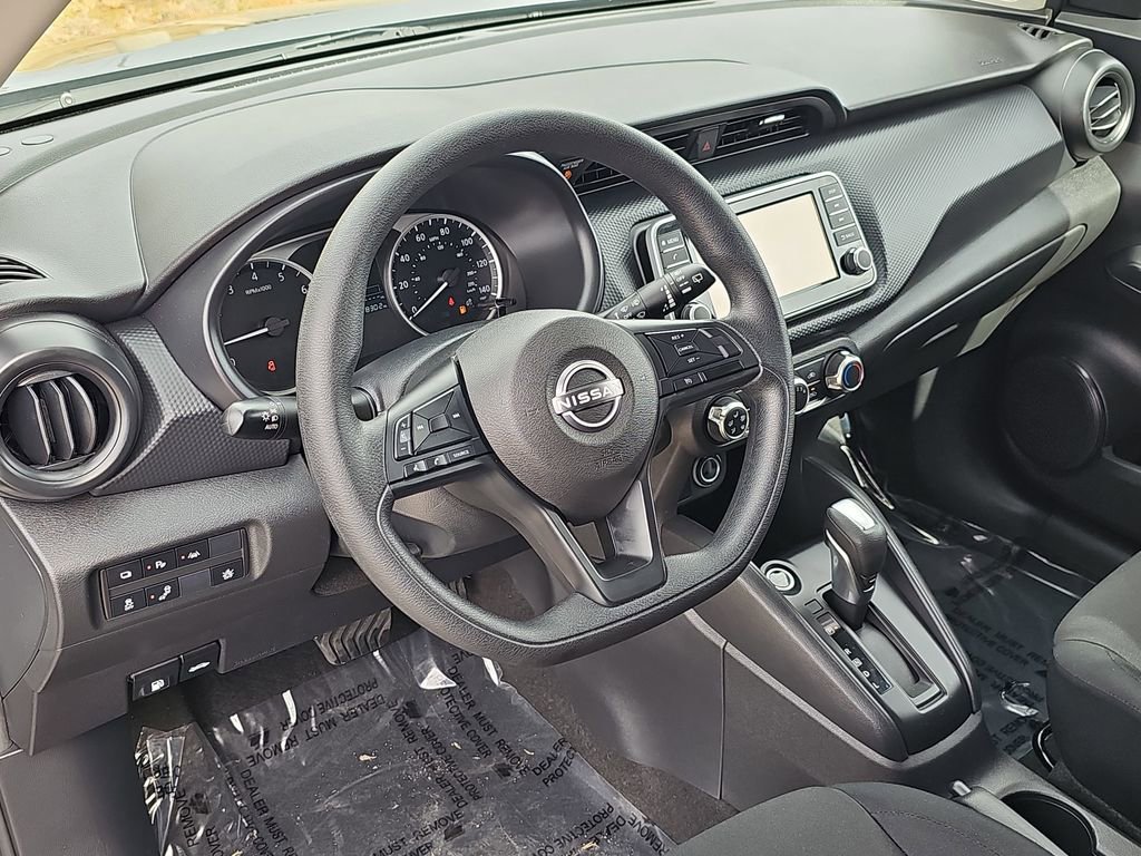 Used 2025 Nissan Kicks Play S image 16
