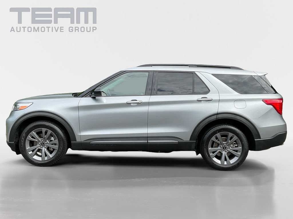 Used 2022 Ford Explorer XLT w/ Equipment Group 202A AWD/4WD image 4