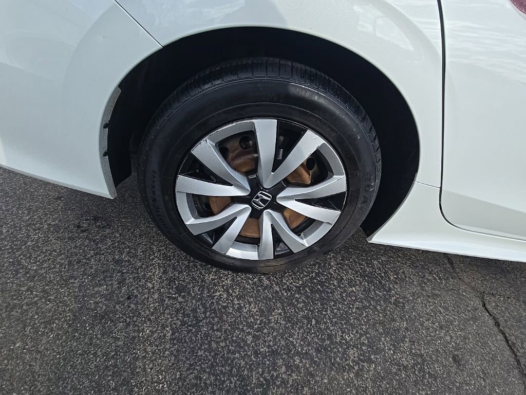 Used 2022 Honda Civic LX image 9