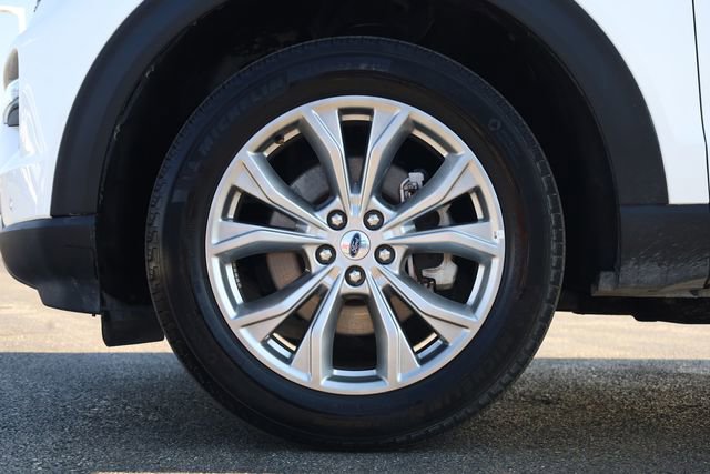 Used 2023 Ford Explorer Limited image 8