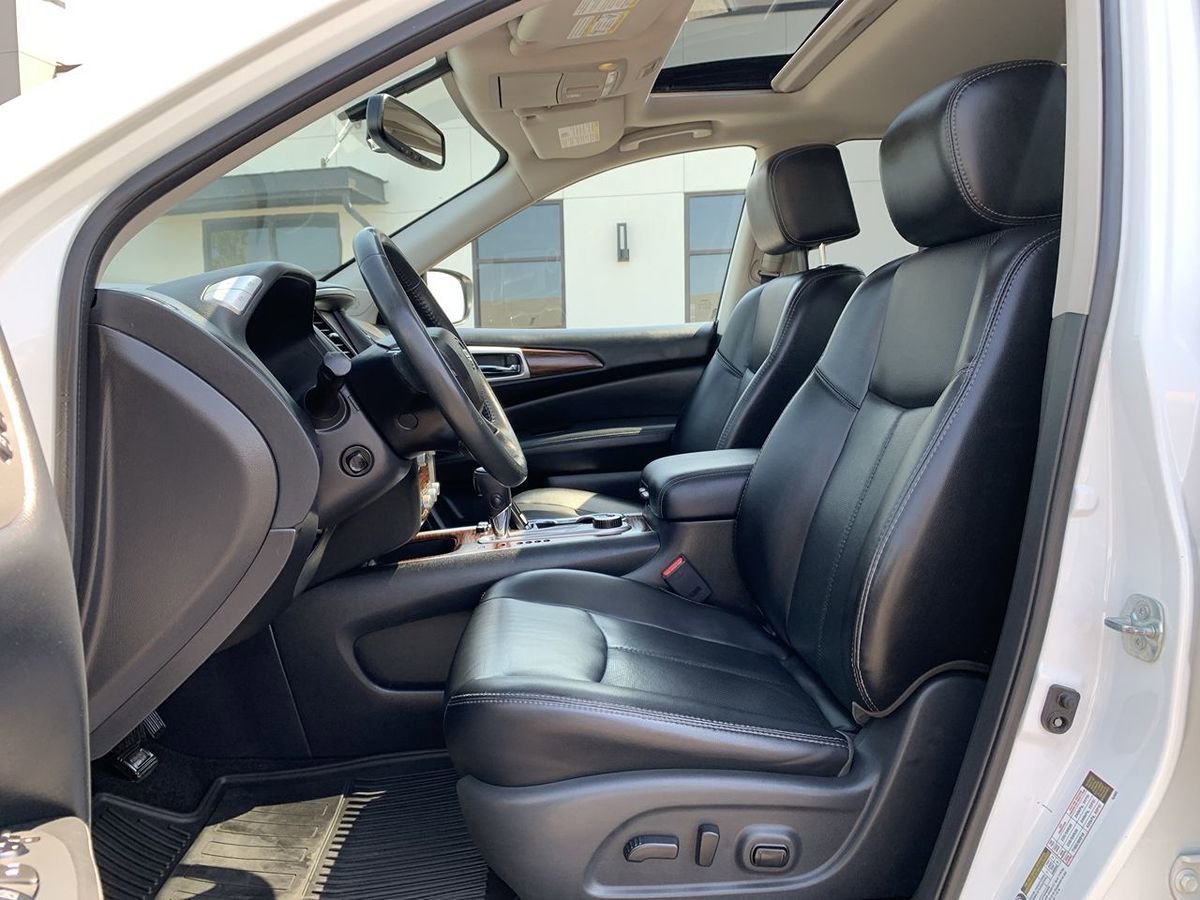Used 2018 Nissan Pathfinder Platinum AWD/4WD image 28