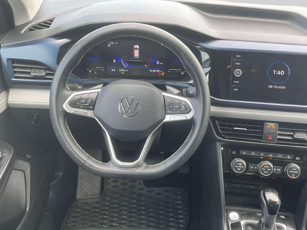 Used 2024 Volkswagen Taos SE AWD/4WD image 14