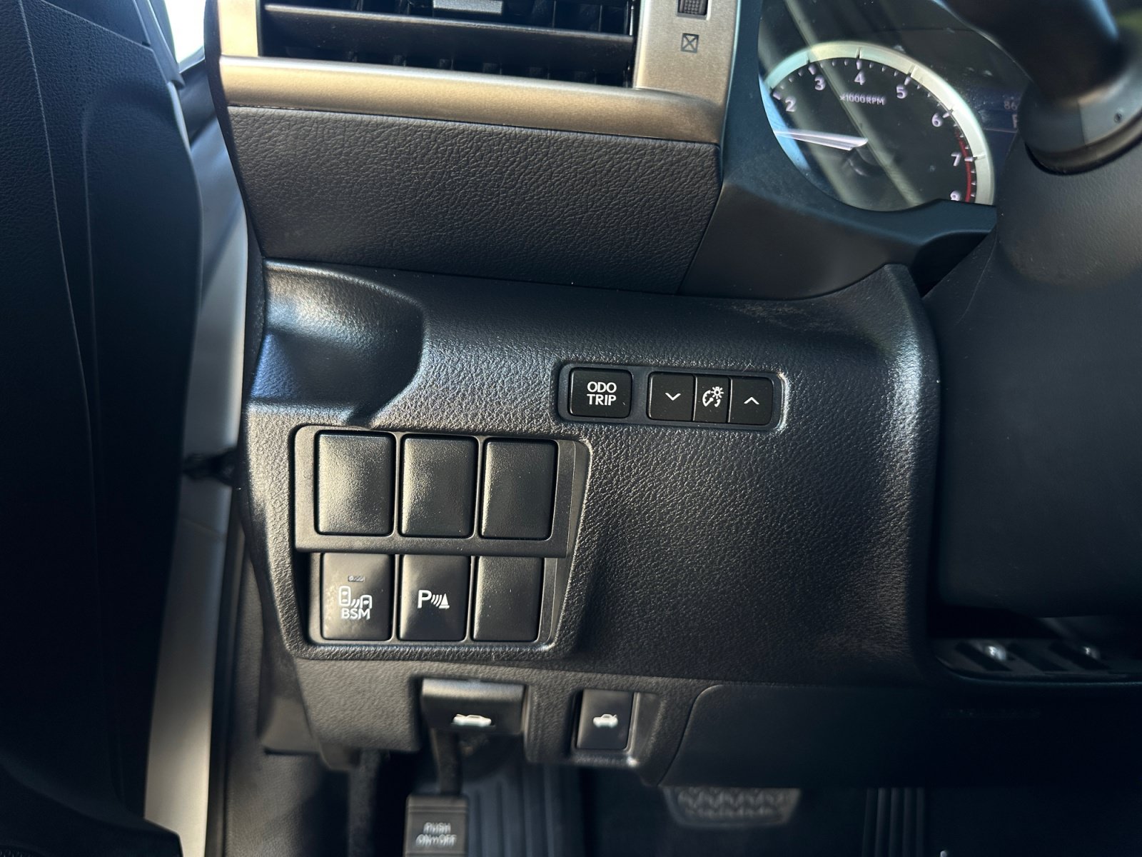 Used 2015 Lexus IS 350 w/ Navigation System Package RWD image 17